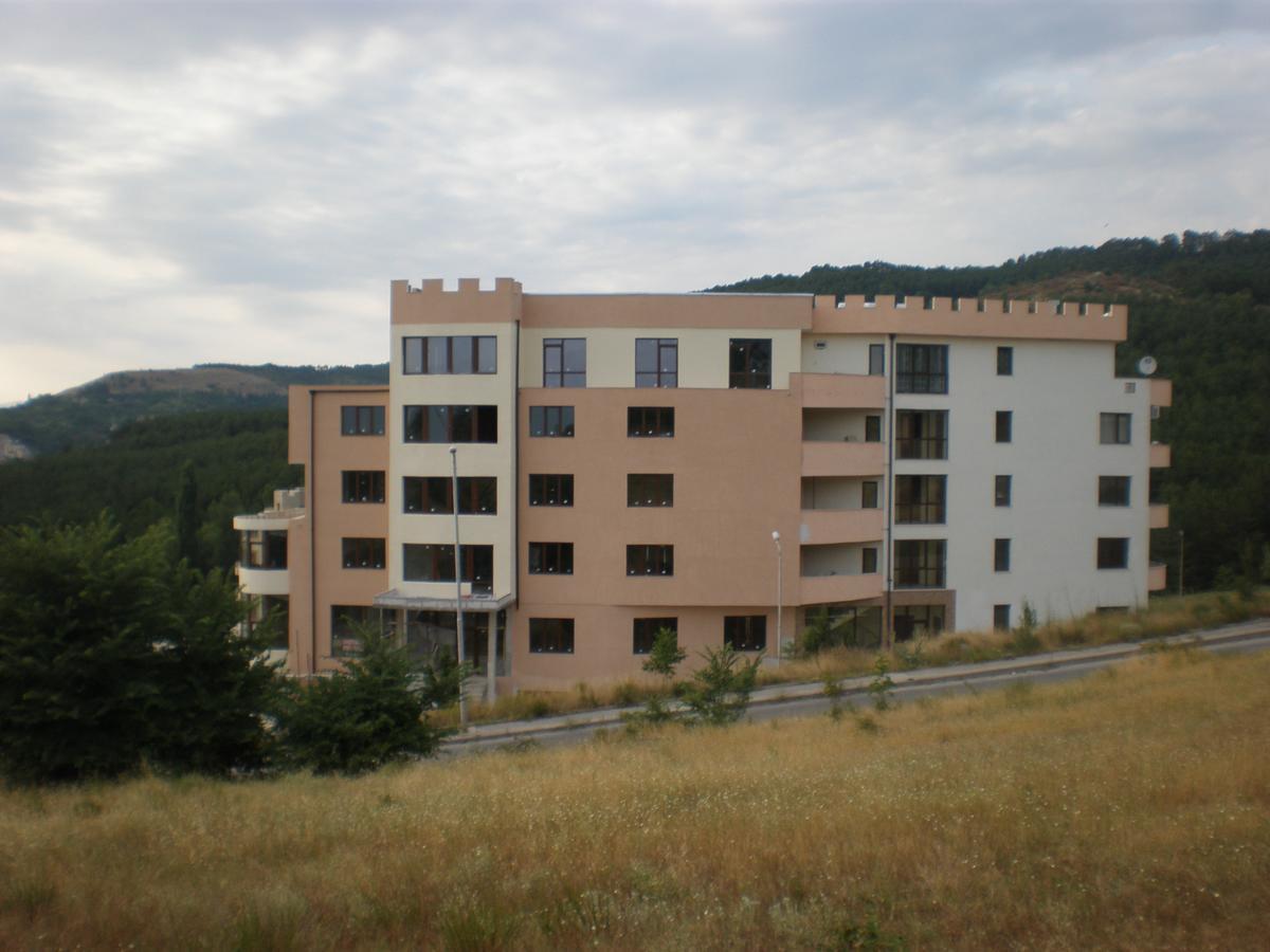 Вихрен-Стаи И Апартаменти За Гости Sandanski Ngoại thất bức ảnh